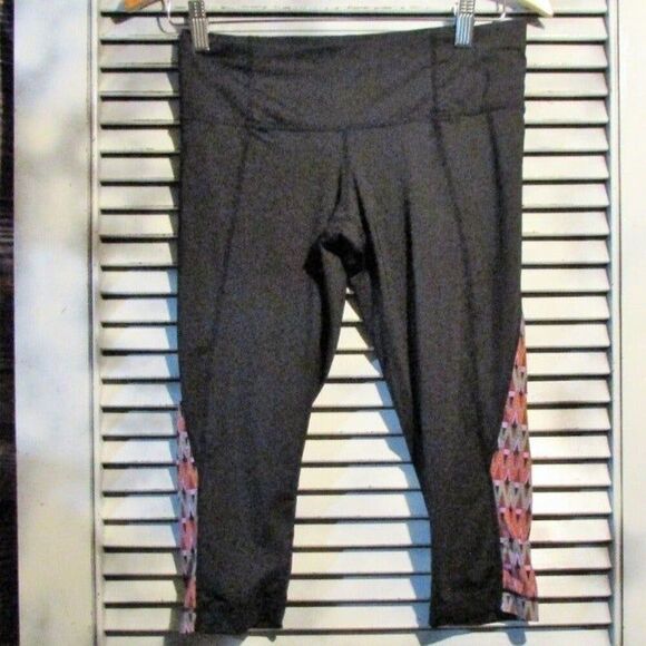 Athleta Small Ariel Swim/Workout Capris - Picture 2 of 10